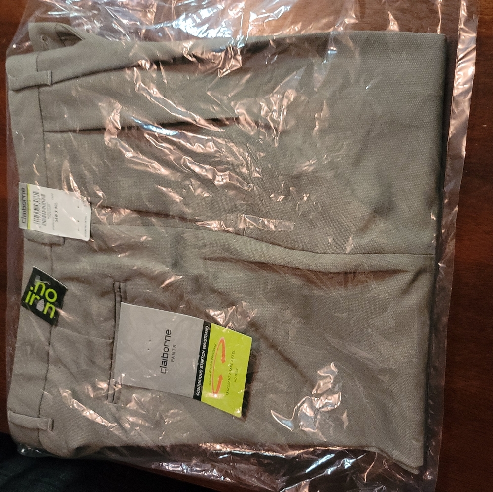 34W X 30L CLAIBORNE Charcoal Gray Pleated Dress Pants